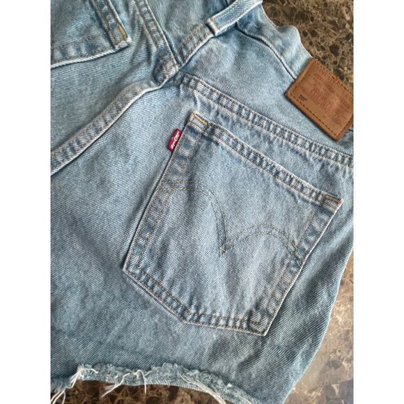 LEVI’S 501 SHORTS DENIM DISTRESSED PREMIUM SZ 26 GRUNGE RIPPED RUGGED AESTHETIC - Picture 4 of 16